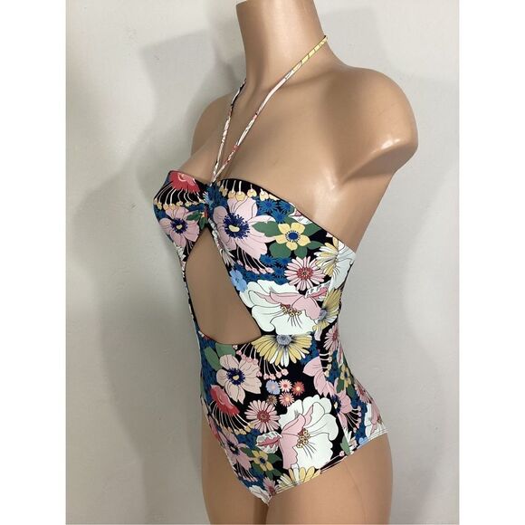 New. O’Neill floral one piece. Small. Retails $99 - Picture 7 of 13